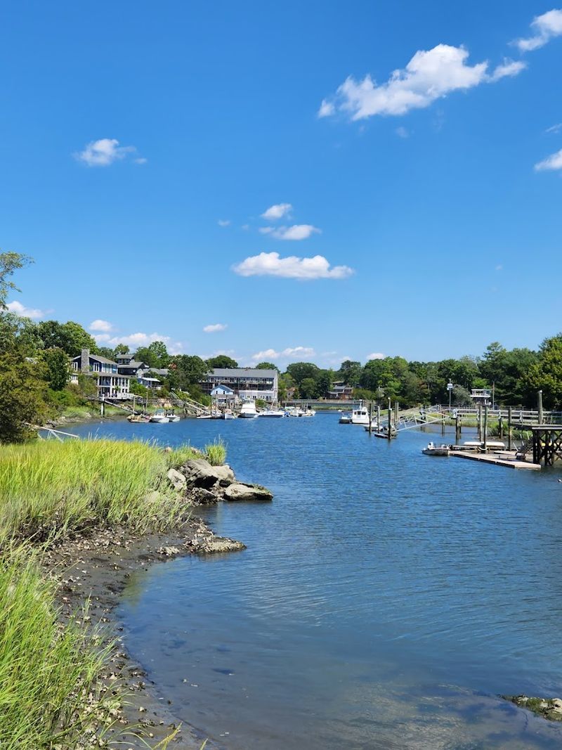 9 Connecticut Rivers Worth Visiting For A Peaceful Summer Escape - Decor Hint Farm River State Park, East Haven