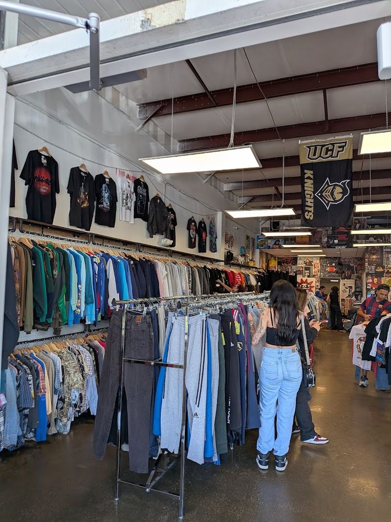 Szyn Thrift + Vintage, Orlando