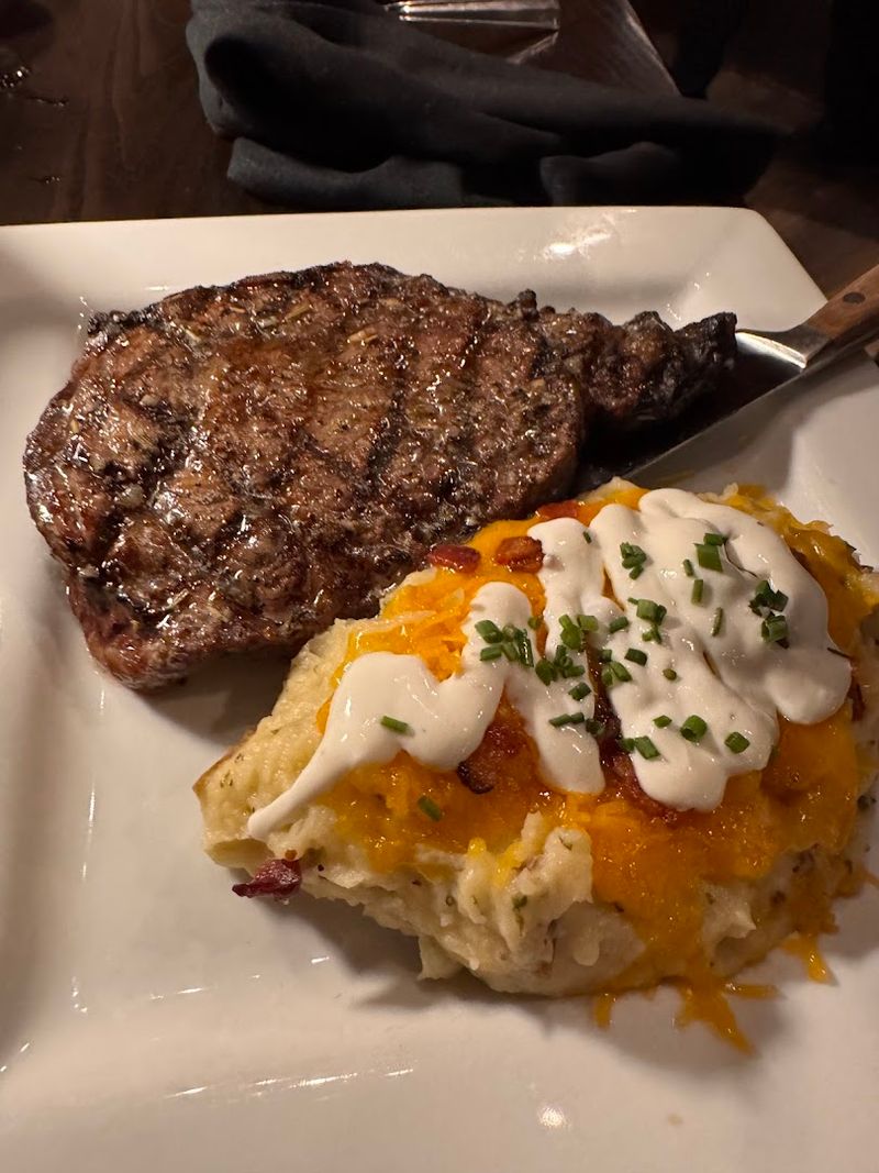 Coppermill Steakhouse & Lounge - Prime Rib