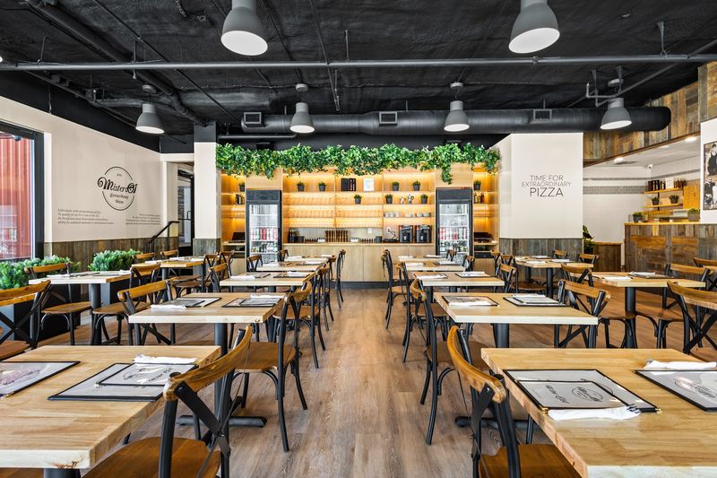 Mister O1 Extraordinary Pizza - Buckhead