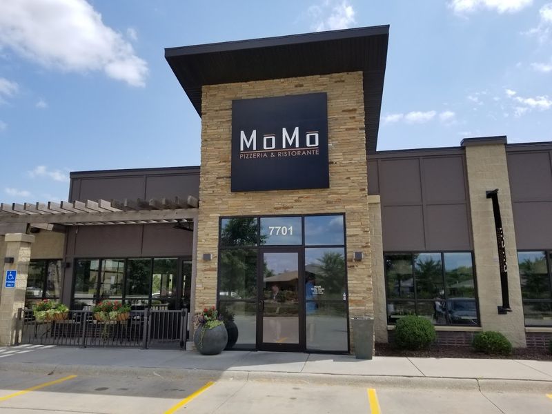 MoMo Pizzeria & Ristorante, Lincoln, Nebraska