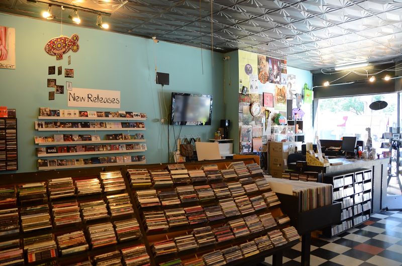 Turntable Purchases Come With A Record Discount