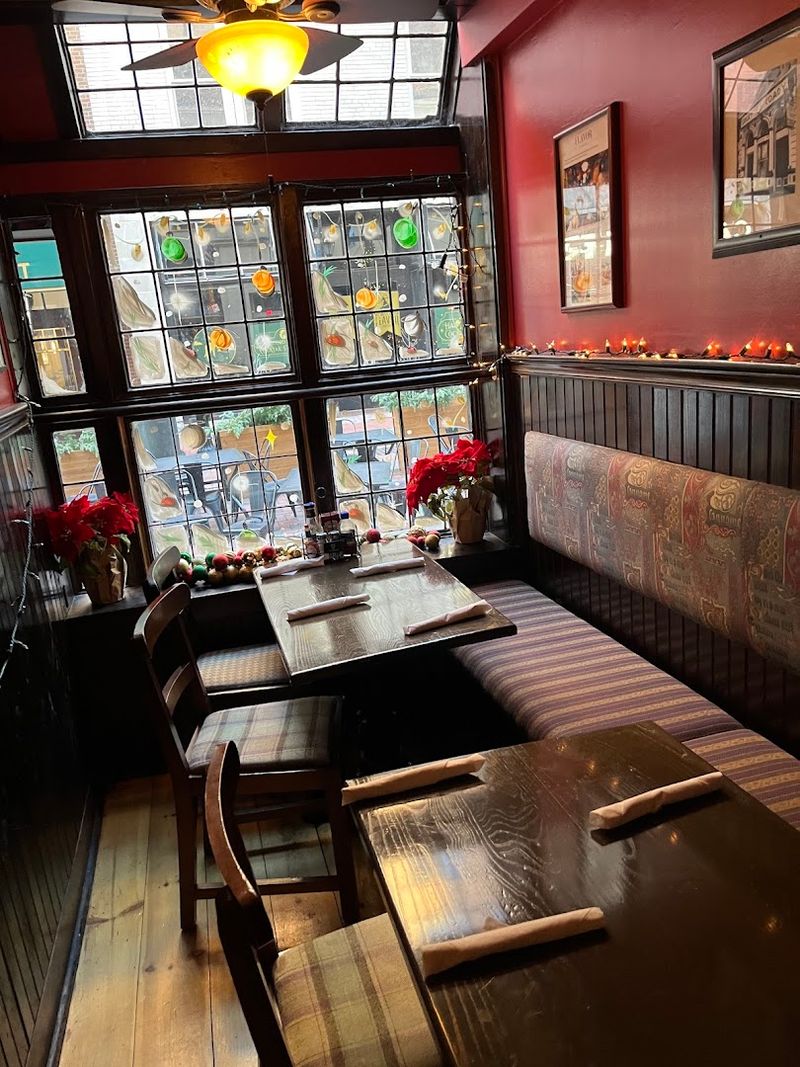 This Classic Connecticut Tavern Is A Must-Visit Spot For Irish Comfort Food - Decor Hint A Downtown Stop Before The Show
