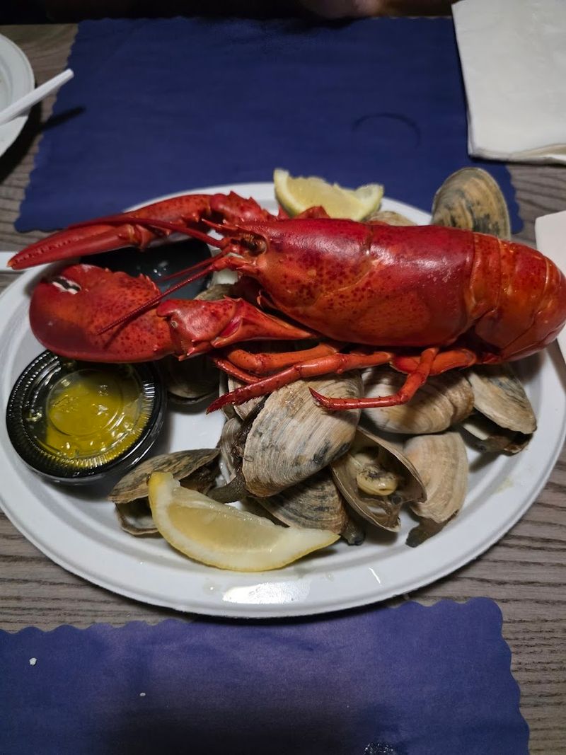 Petey's Summertime Seafood, Rye