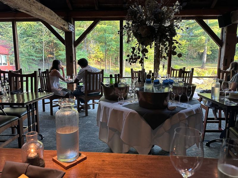 The Romantic Atmosphere That Earned National Recognition