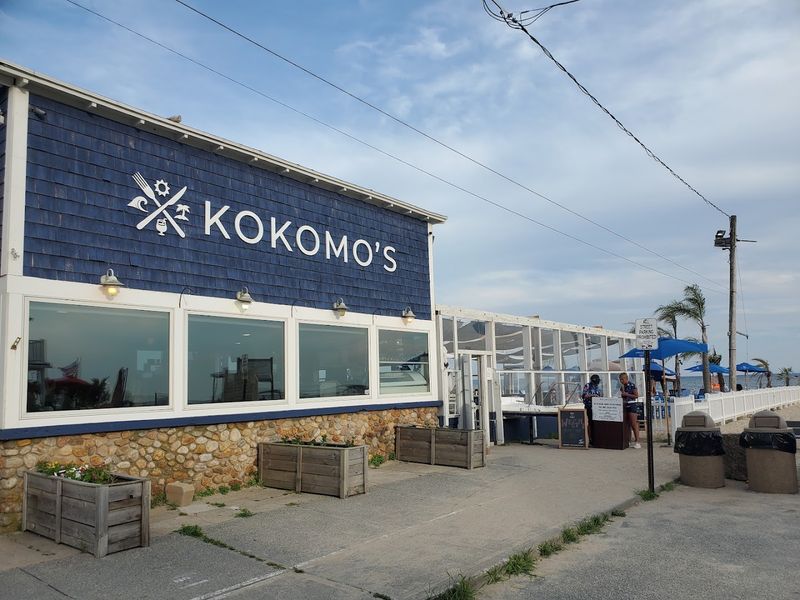 We Found The Perfect Connecticut Beach Spot For Relaxed Waterfront Views - Decor Hint A Beachfront Escape With Easygoing Energy