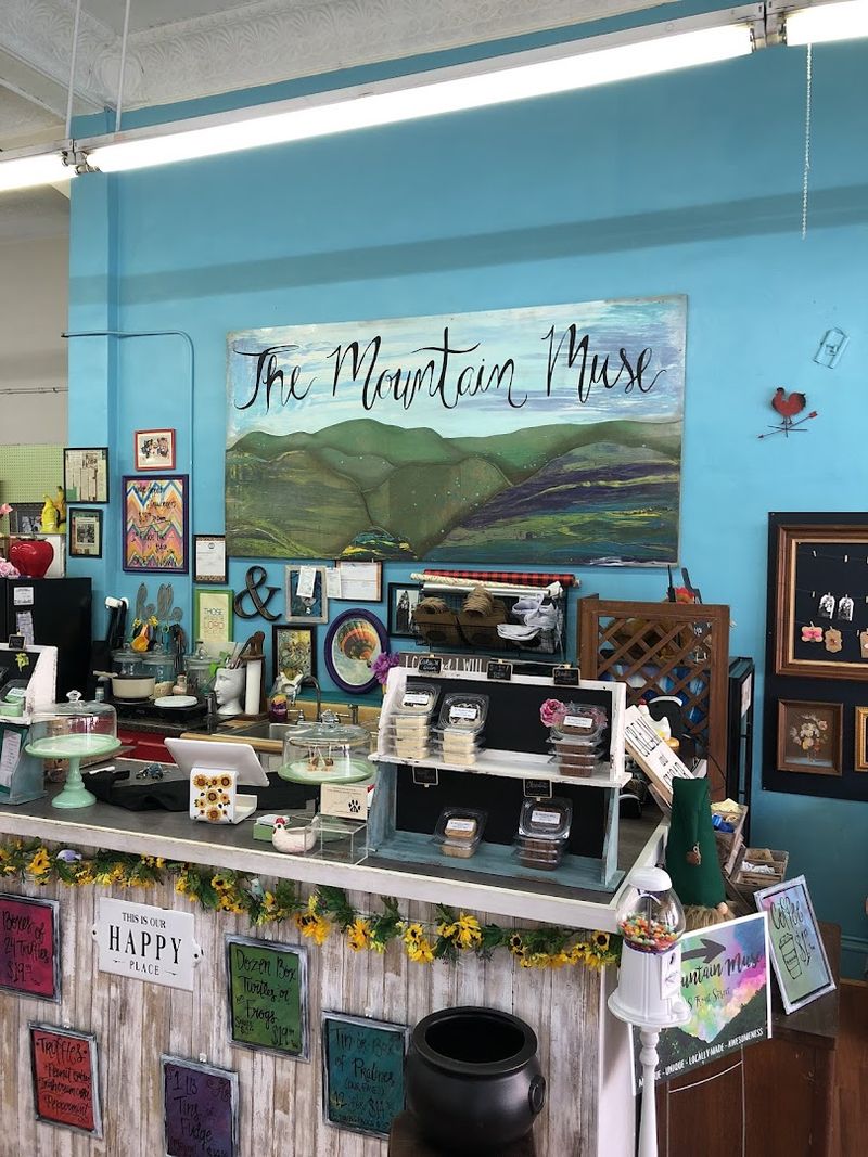 9 Eastern Kentucky Country Stores Where Time Stands Gracefully Still - Decor Hint The Mountain Muse