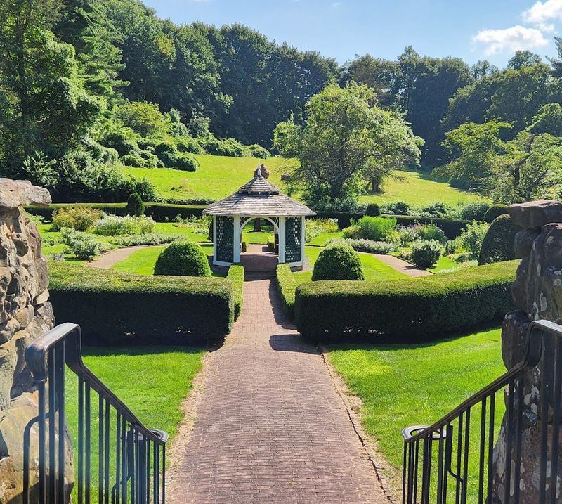 10 Connecticut Day Trips That Feel Nothing Like Typical Tourist Stops - Decor Hint Hill-Stead Museum