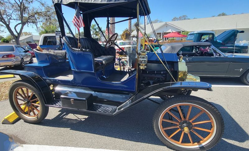 The Little-Known Florida Amish Community That Turns A Simple Visit Into A Slow-Paced Escape - Decor Hint Slow Rides And Three-Wheelers