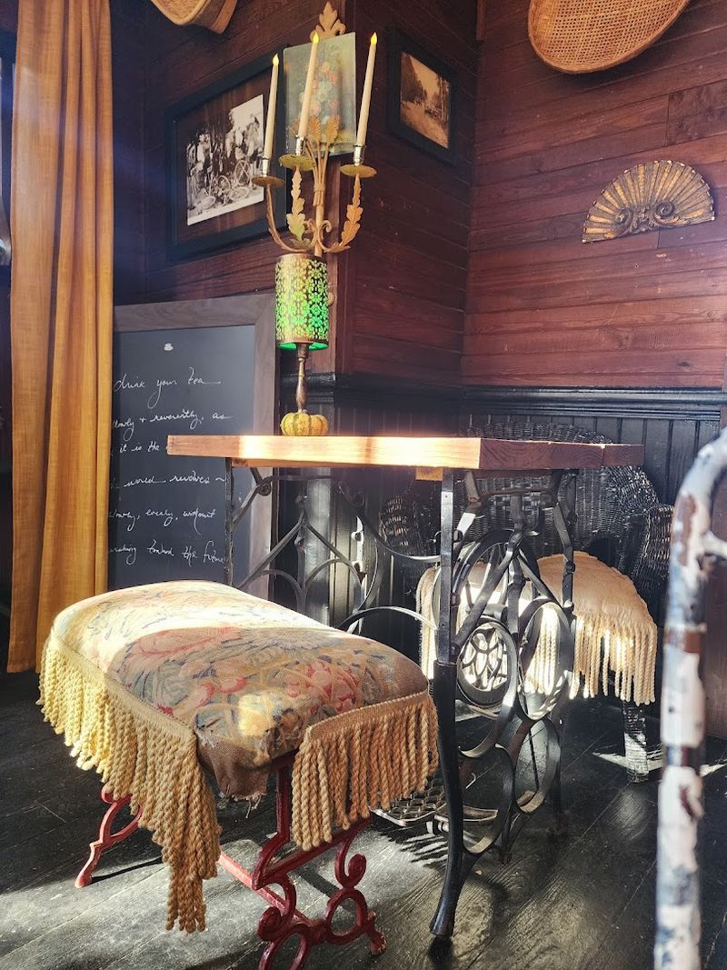 Cozy Private Nooks Perfect For Reading Or Conversations