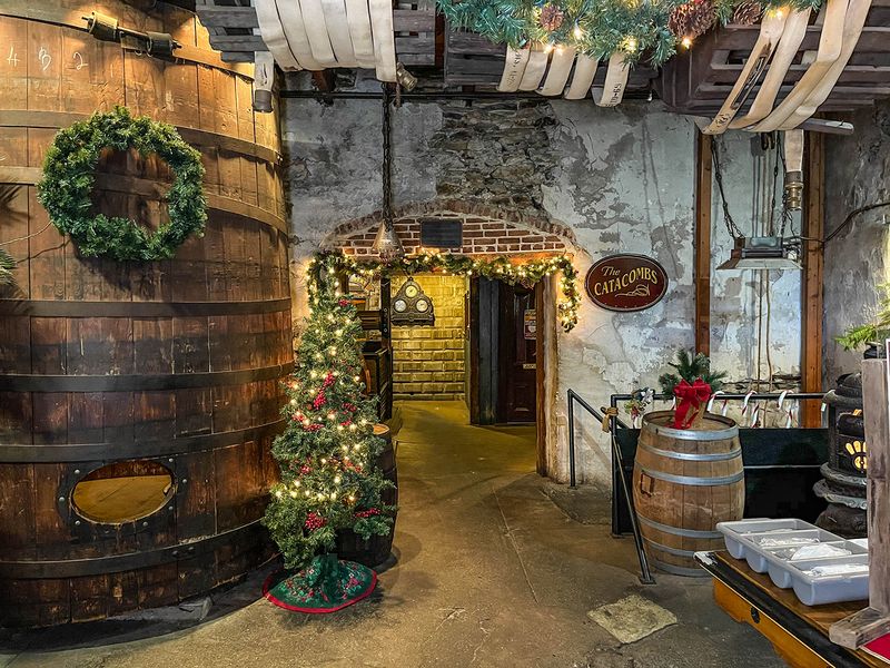 Why Eat Anywhere Ordinary When Pennsylvania Has These 9 Unique Restaurants - Decor Hint Bube's Brewery And The Catacombs, Mount Joy