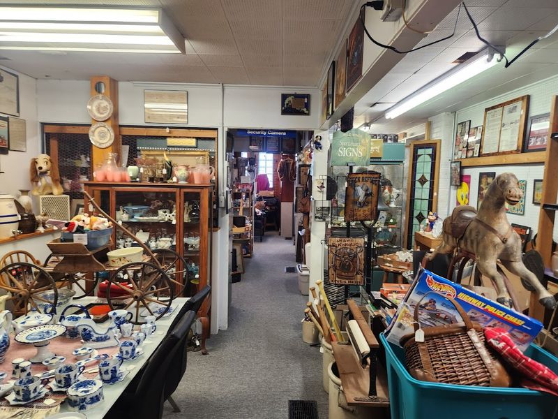 The Nebraska Flea Market Where $35 Goes A Lot Further Than You Would Expect - Decor Hint Tips For Getting The Most Out Of Your Visit