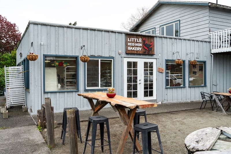 This Cozy Washington Bakery Serves Cinnamon Rolls That Feel Like Pure Morning Magic - Decor Hint Planning Your Visit To Get The Most Out Of It