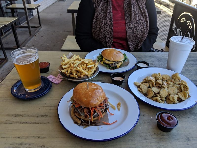 The Juicy Smash Burgers At This Tiny Texas Spot Are So Good, You'll Crave Them All Week - Decor Hint The Double Stack That Earns Its Name