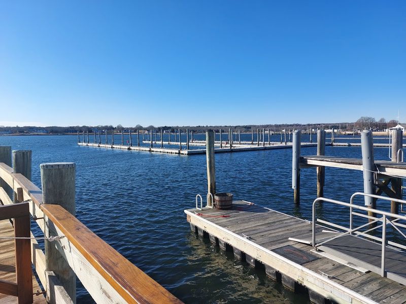 Dog Watch Cafe, Stonington