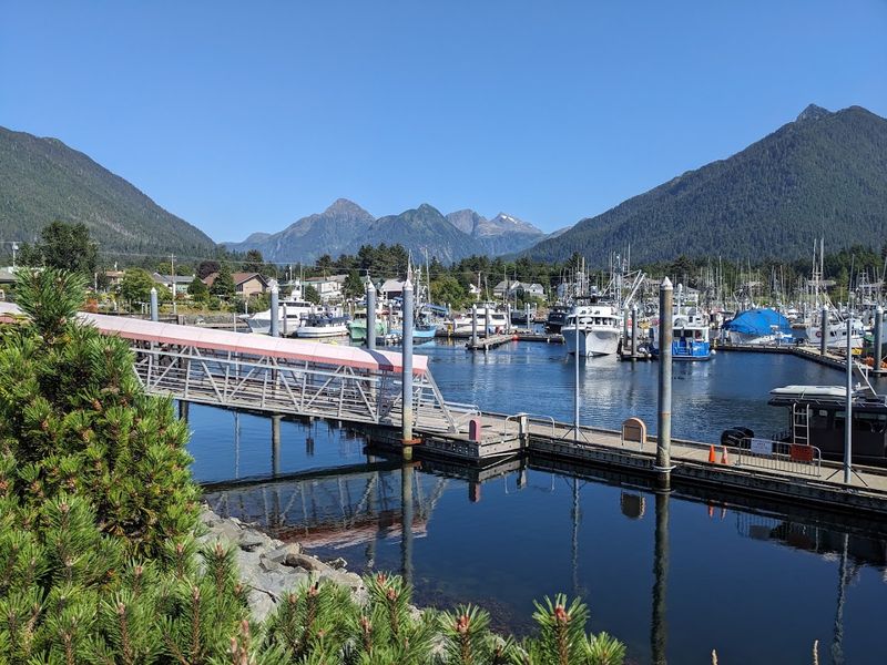 This Charming Alaska Town Has A Pace Of Life That's Hard To Leave Behind - Decor Hint Fishing Life At The Heart Of Town