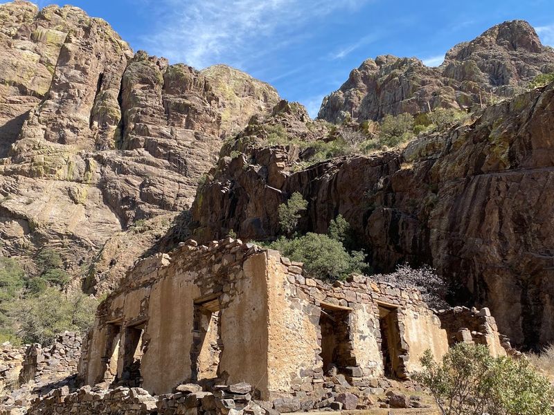 The New Mexico Hike Where A Desert Spring And Forgotten Ruins Wait At The End - Decor Hint History Hiding In Plain Sight