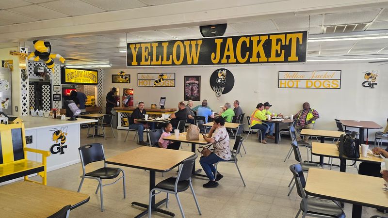 Yellow Jacket Hot Dogs, Ellenwood