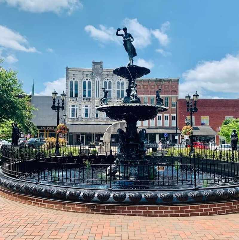 10 Affordable Cities In Kentucky Where You Can Easily Live On $2,300 A Month - Decor Hint Bowling Green