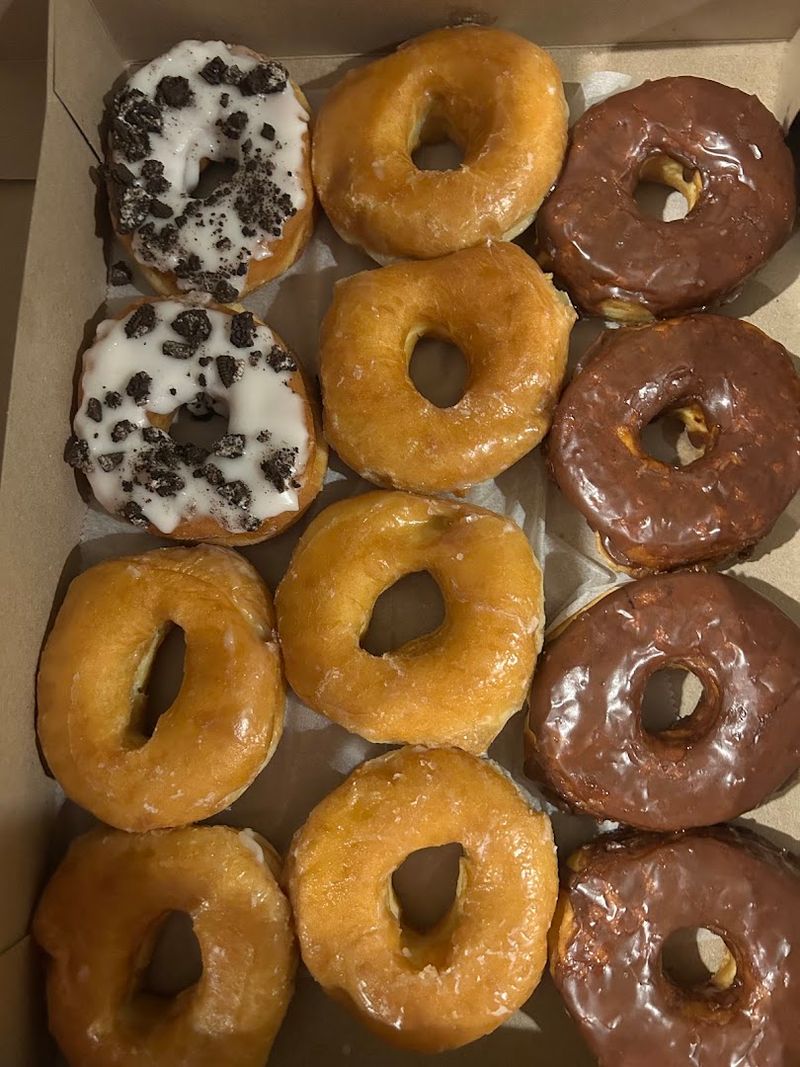 10 Humble Bakeries In Illinois Where The Donuts Are Absolutely Incredible - Decor Hint Old Fashioned Donuts, Chicago