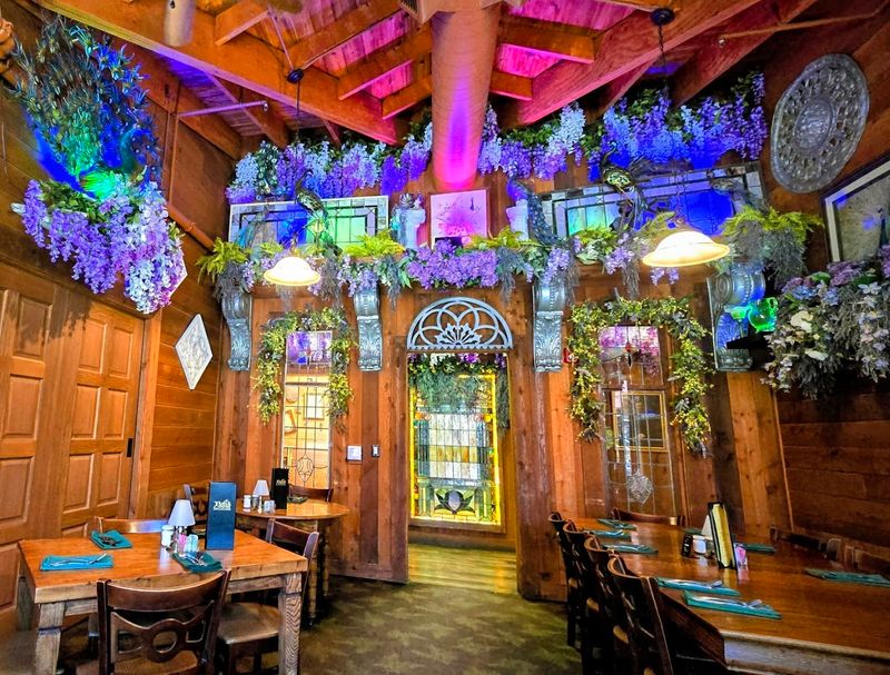 10 Kentucky Restaurants So Remote They Turn The Drive Into Part Of The Journey - Decor Hint Patti's 1880's Settlement, Grand Rivers