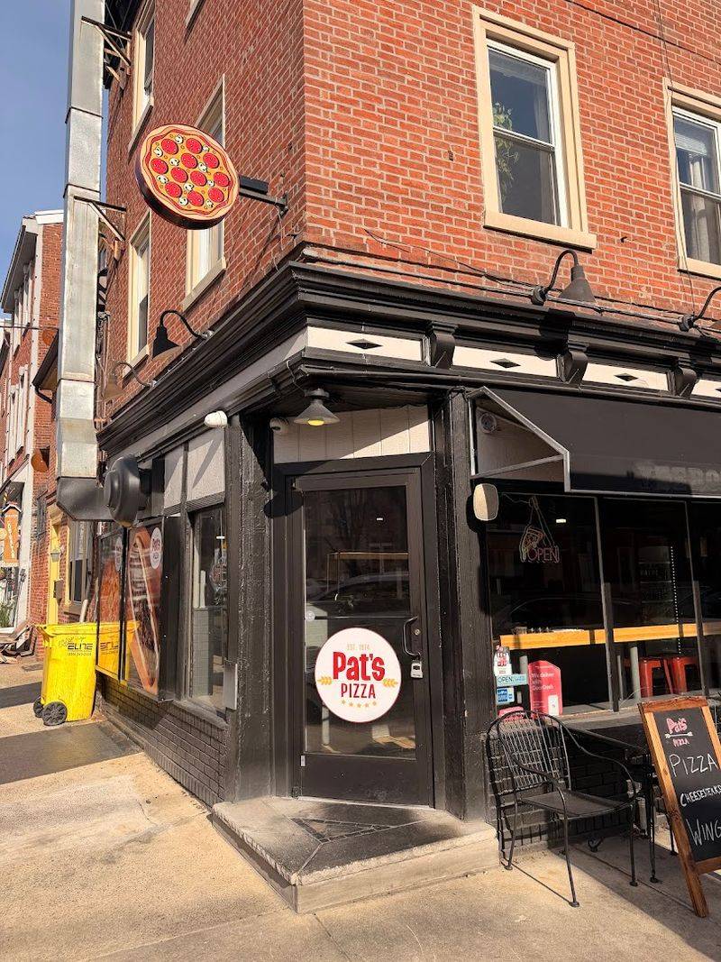 10 Low-Key Bardstown, Kentucky Restaurants Locals Keep Suggesting To Everyone Who'll Listen - Decor Hint Pat's Place