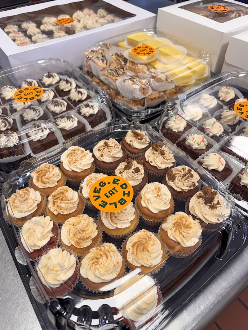 Veg.Edible Take Out Eatery + Bakery, Omaha 