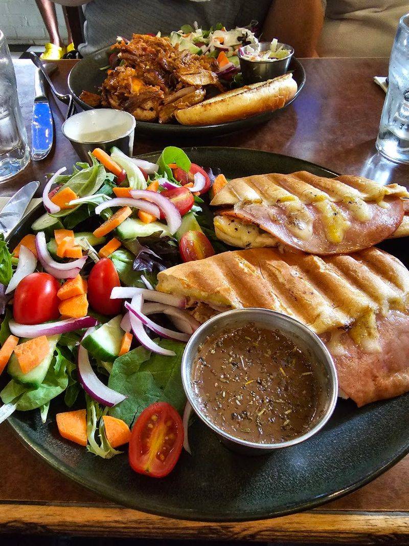 10 Virginia Dog-Friendly Restaurants That Go Beyond The Basics - Decor Hint Riverside Tavern, Richmond