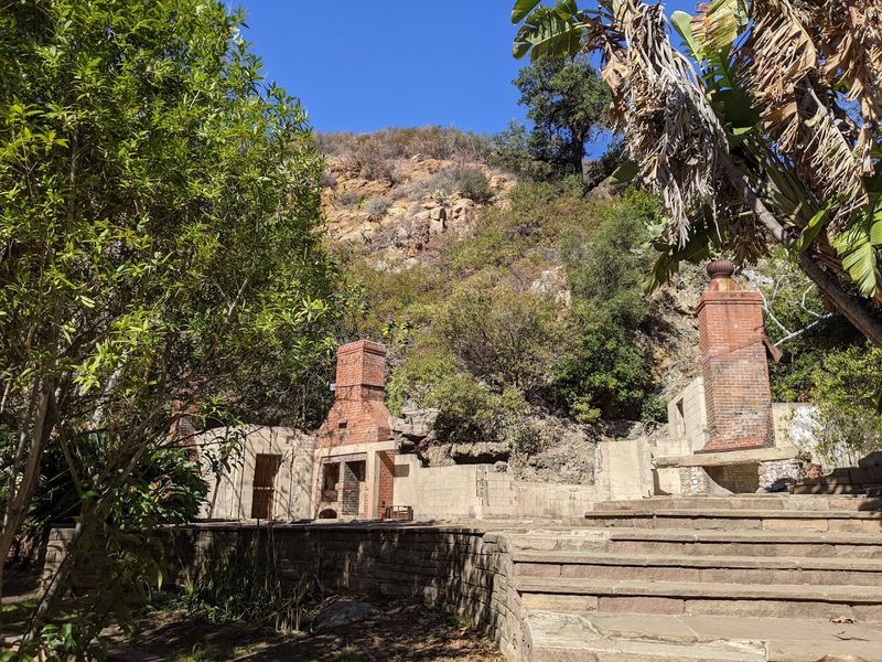 Solstice Canyon Trail, Malibu (Tropical Terrace/Roberts Ranch Ruins)