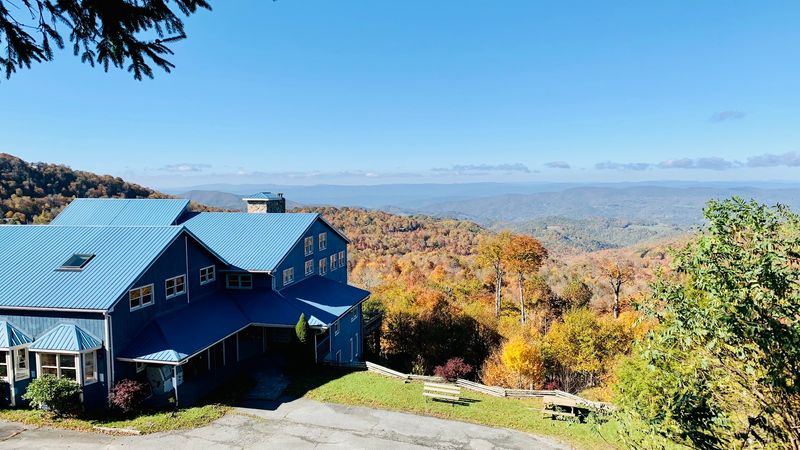 12 North Carolina Mountain Towns That Stay Cooler Than The Rest Of The State - Decor Hint Beech Mountain