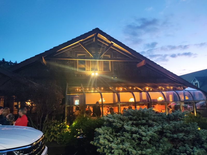 12 North Carolina Steakhouses Where Ribeye Dinners Still Feel Like A Big Deal - Decor Hint The Peddler Steak House