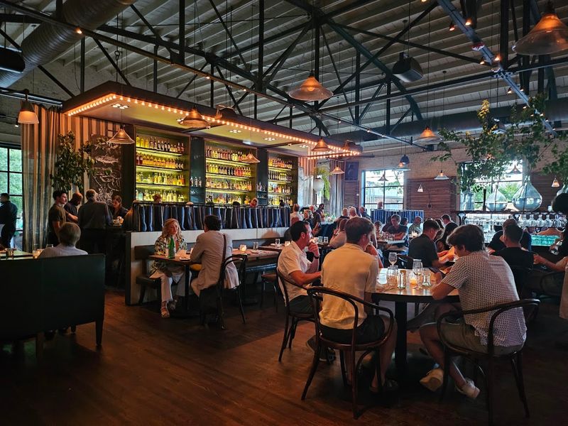 12 Top-Rated Seafood Restaurants In All Of Georgia - Decor Hint The Optimist, Atlanta