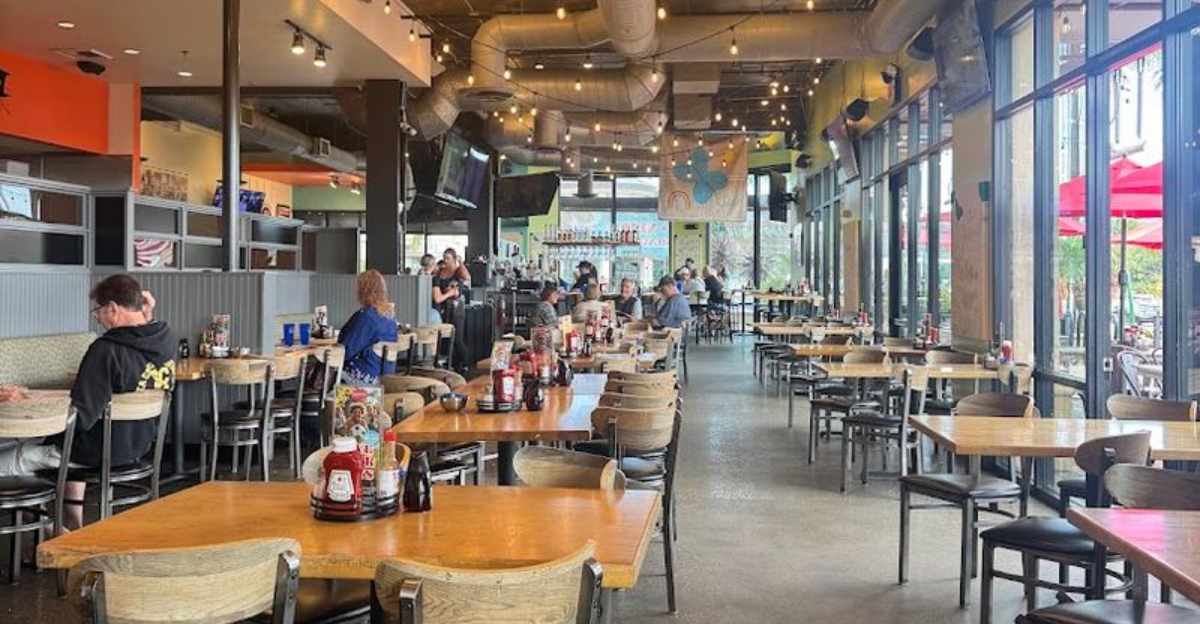 12 Well Loved Breakfast Spots In Southern California That Always Hit The Spot - Decor Hint