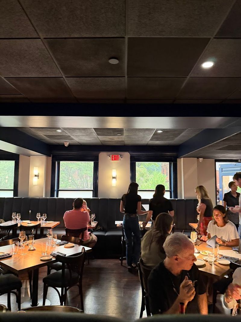 Greenwich Grill, Greenwich