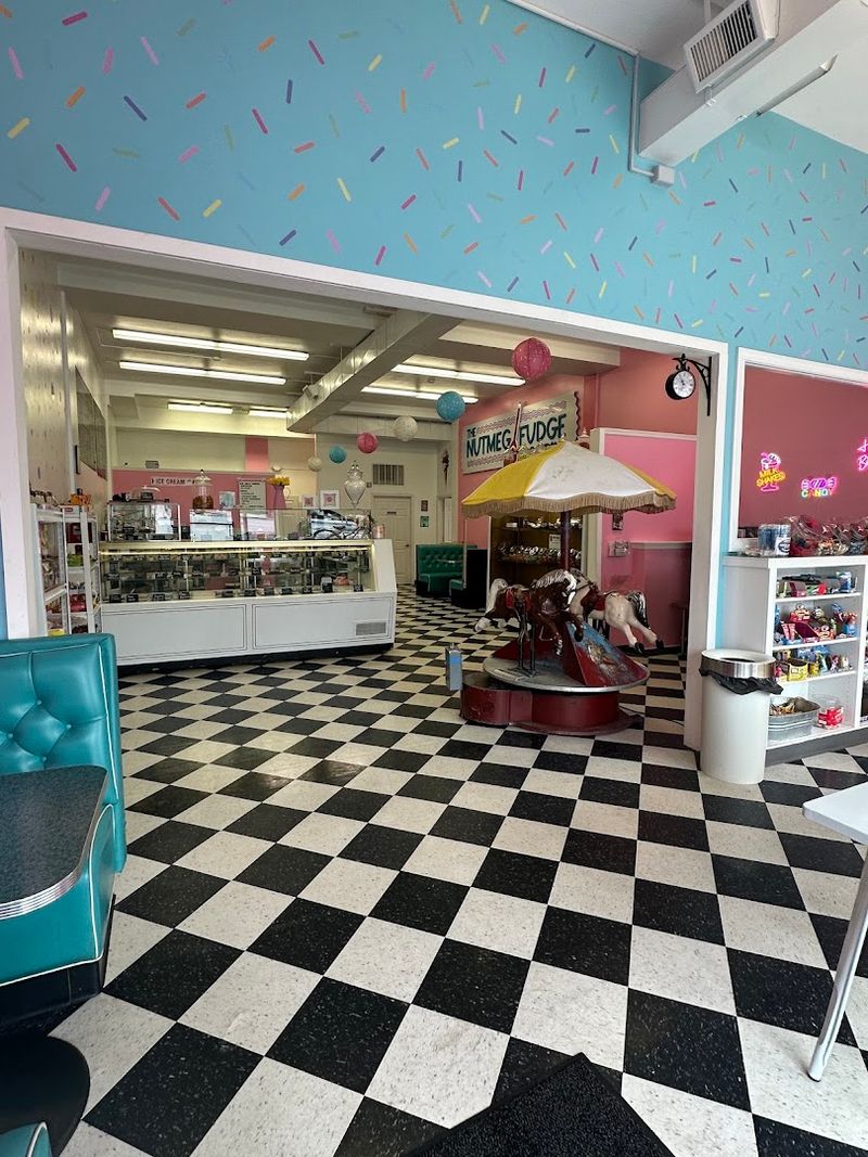 Inside A Connecticut Candy Shop Where Old-Fashioned Fudge Is Still Made The Classic Way - Decor Hint Milkshakes And Smoothies Made With Local Ice Cream