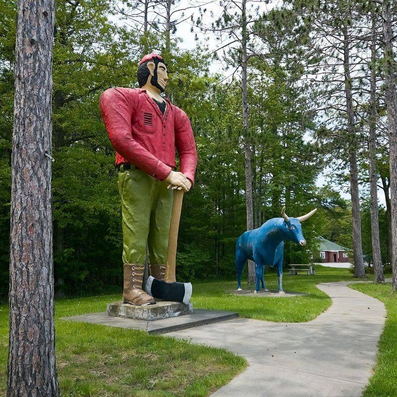 Paul Bunyan And Babe The Blue Ox, Ossineke