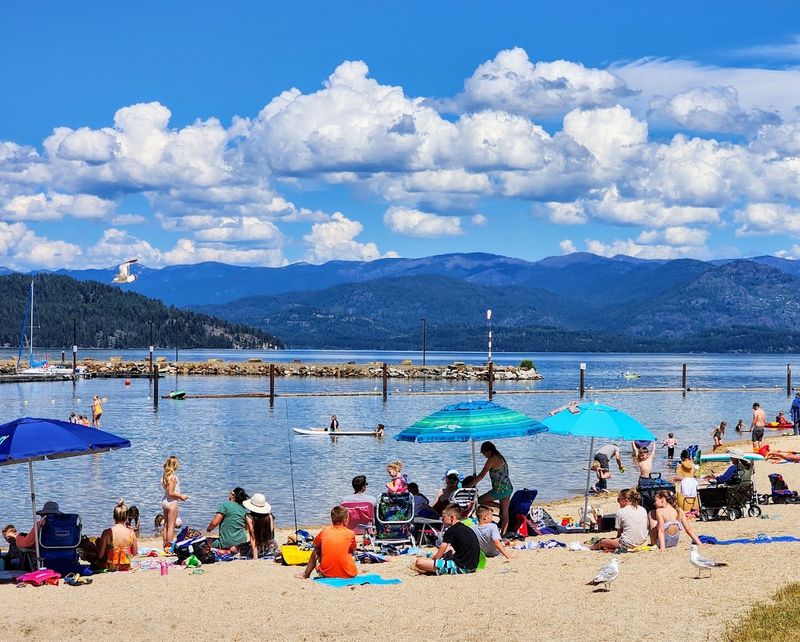 8 Idaho Summer Towns That Draw Bigger Crowds Every Summer - Decor Hint Sandpoint