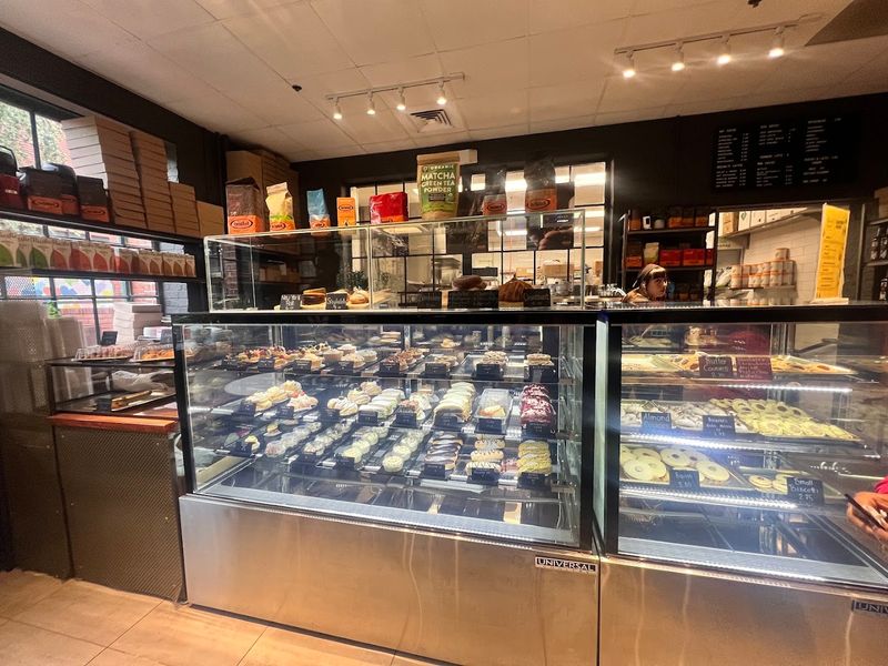 Dolce & Amaro Artisan Italian Bakery