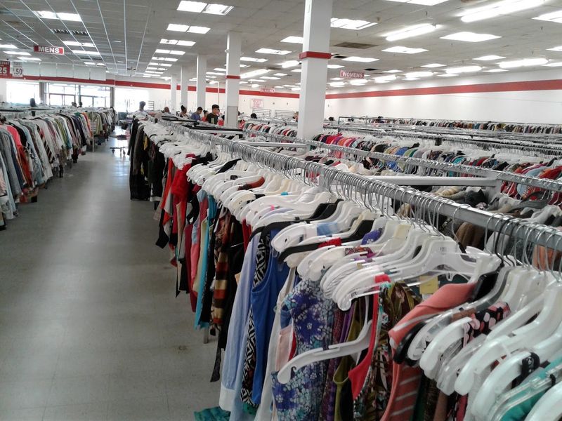 Park Avenue Thrift Outlet, Lawrenceville