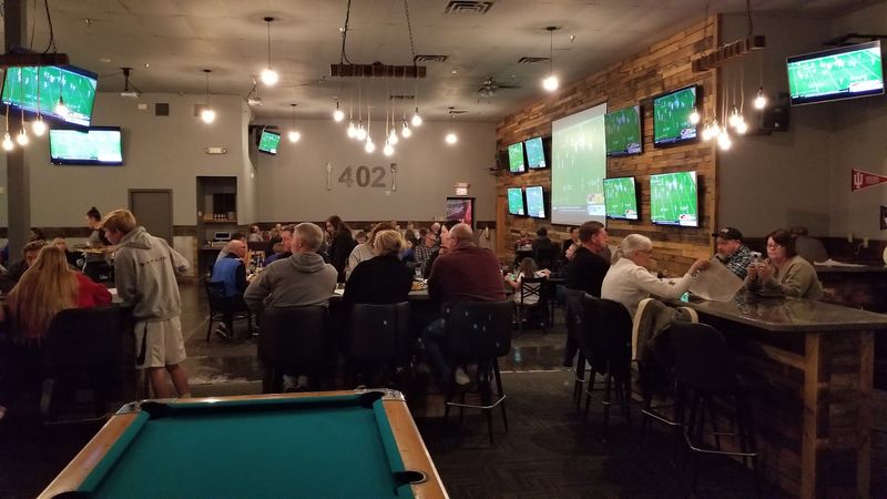 402 Sports Bar And Grill
