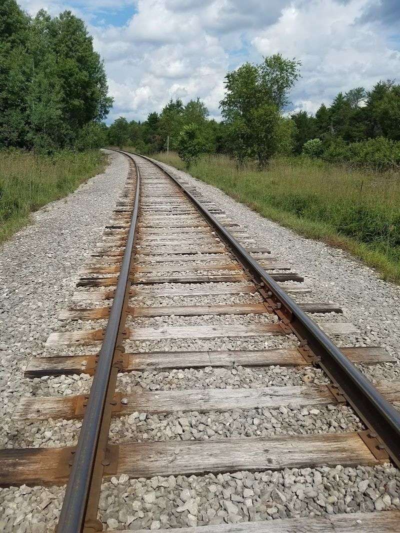 A Creepy Ghost Town Is Hidden In Michigan And It Feels Straight Out Of A Horror Movie - Decor Hint The Town That Time Forgot