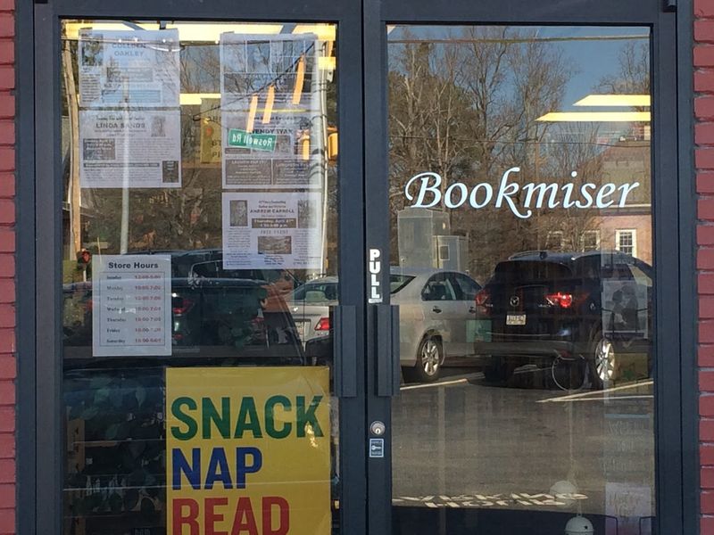 This Quirky Georgia Bookstore Has More Than 300,000 Books Waiting To Be Explored - Decor Hint Online Access And Curbside Pickup Options