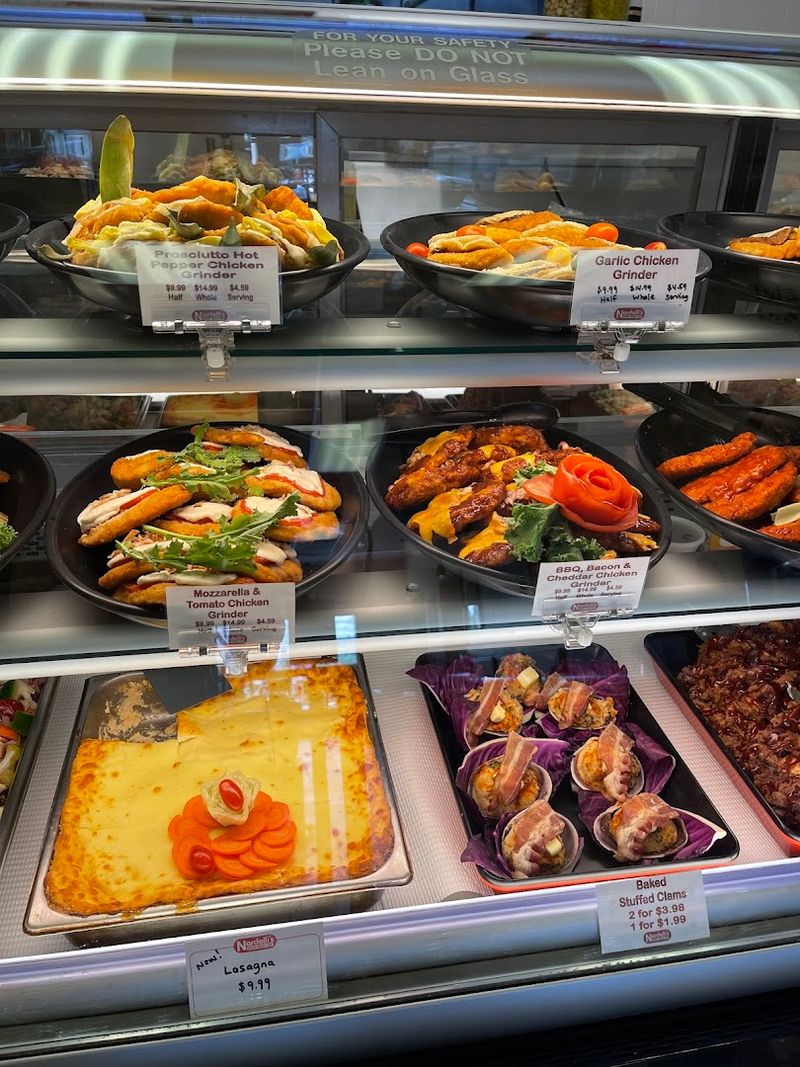 This Connecticut Sandwich Shop Has Been A Local Favorite For Generations With Grinders Worth Discovering - Decor Hint Hot And Cold Favorites