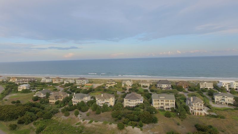 This North Carolina Island Has Five Miles Of Beach But No Hotels, Shops, Or Restaurants - Decor Hint Vacation Homes Provide The Main Way To Stay Overnight