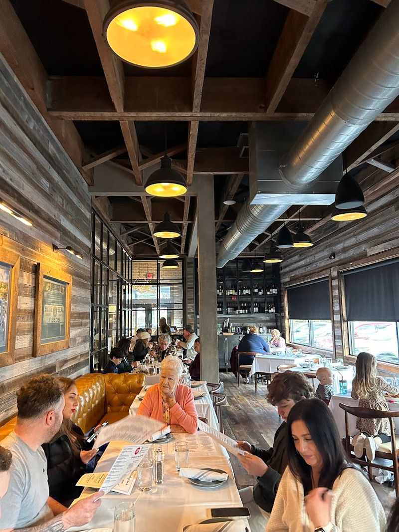 Save Room For Dessert Because The Bread Pudding At This Connecticut Restaurant Is The Real Star - Decor Hint The Atmosphere Gets It Right Without Overthinking It