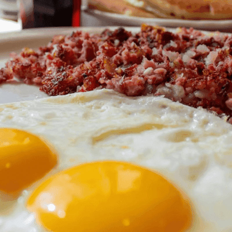This Connecticut Diner Serves Meatloaf So Good It's Worth The Trip - Decor Hint The Famous Corned Beef Hash Worth Ordering Twice