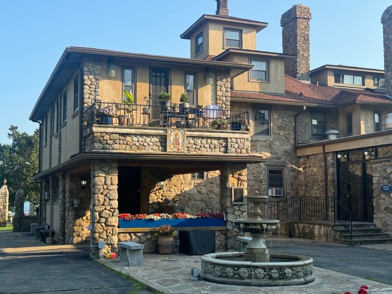 An Eleven Acre Estate Became A Place Of Retreat