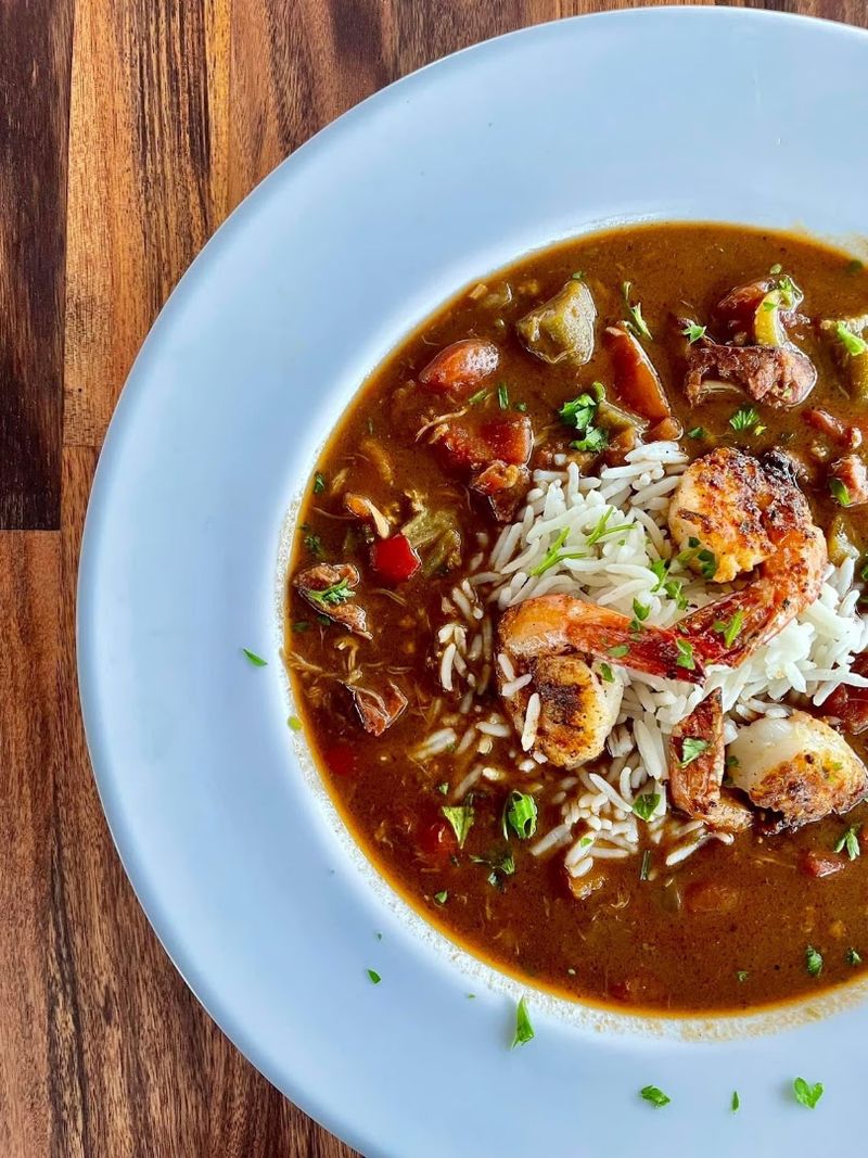 This Relaxed Georgia Seafood Shack Serves Fresh Catches Locals Can't Stop Talking About - Decor Hint The Signature Gumbo That Started It All
