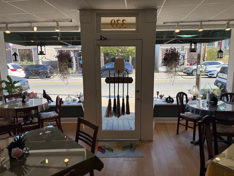 Convenient Location With Parking Options In Bellevue