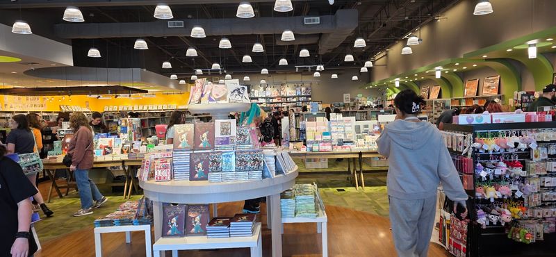 This Georgia Bookstore Carries Japanese Stationery You Won't Find Anywhere Else In The State - Decor Hint Pens That Will Ruin Every Other Pen For You